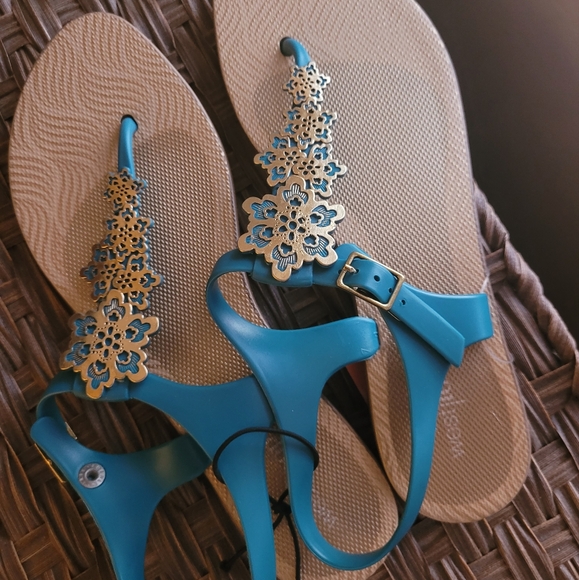 West Loop Teal Sandals - Picture 3 of 3